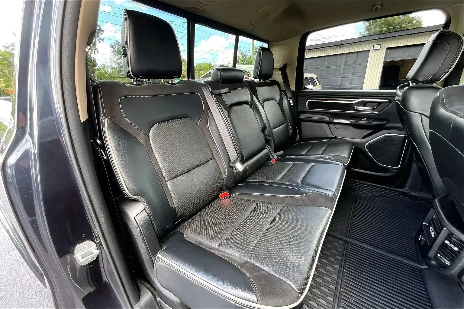 Used 2021 RAM 1500 Laramie RWD image 28
