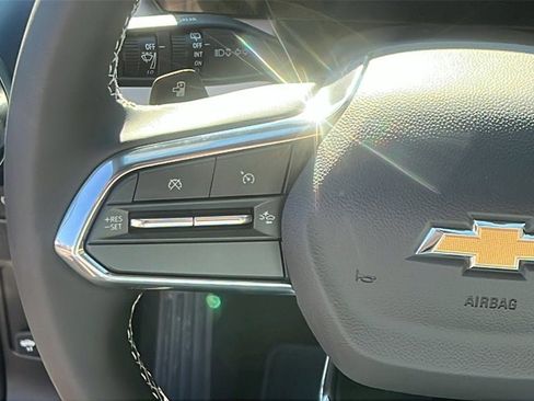 New 2026 Chevrolet Equinox EV LT image 21