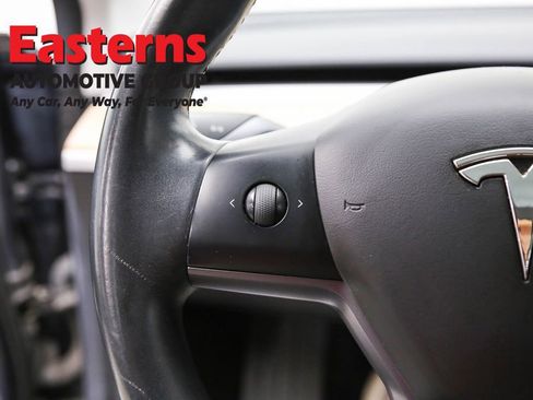 Used 2018 Tesla Model 3 Long Range image 15