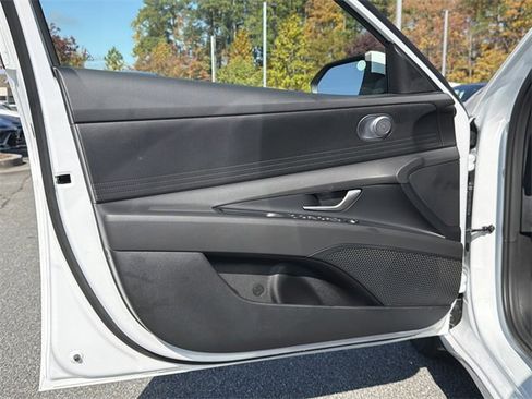 New 2026 Hyundai Elantra Blue image 10