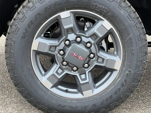 New 2026 GMC Sierra 2500 SLT w/ SLT Premium Package image 16