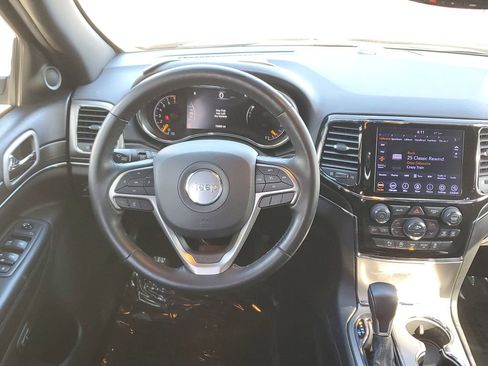 Used 2020 Jeep Grand Cherokee Limited w/ Luxury Group II image 18