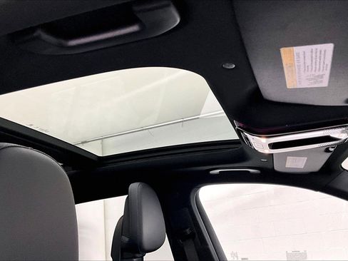 Used 2026 Mercedes-Benz GLC 300 image 28