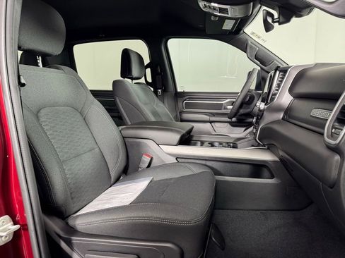 Used 2025 RAM 1500 Big Horn image 32