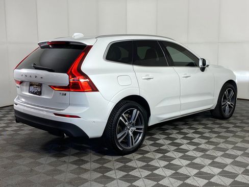 Used 2019 Volvo XC60 T8 Momentum w/ Advanced Package image 8