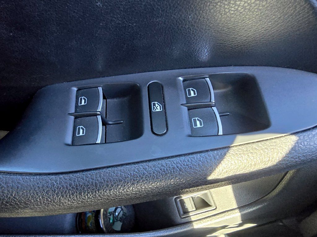 Used 2014 Volkswagen Jetta GLI Autobahn FWD image 19