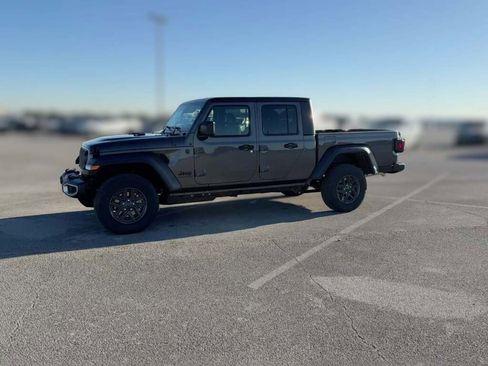 New 2026 Jeep Gladiator Sport image 5