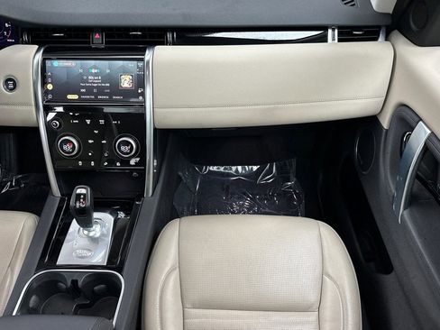 Used 2021 Land Rover Discovery Sport SE image 30