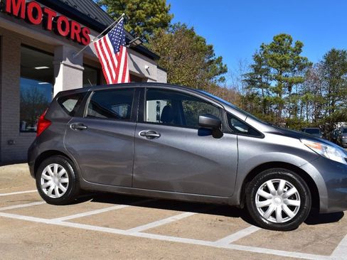 Used 2016 Nissan Versa Note SV image 6