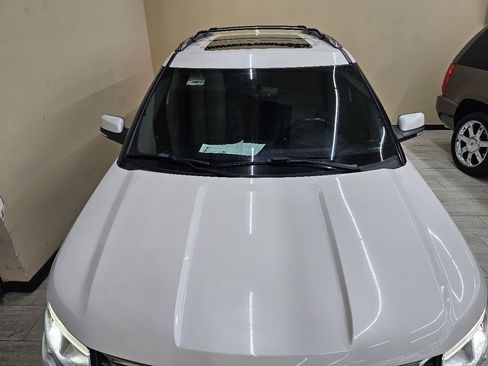 Used 2017 Ford Explorer Limited image 4