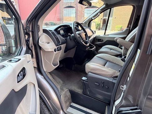 Used 2016 Ford Transit 150 XLT RWD image 15