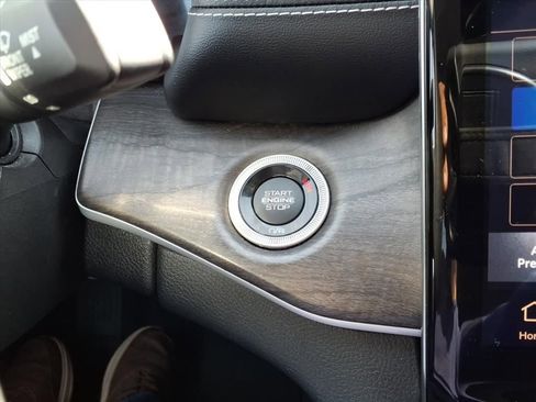 Used 2023 Jeep Grand Cherokee L Limited image 24