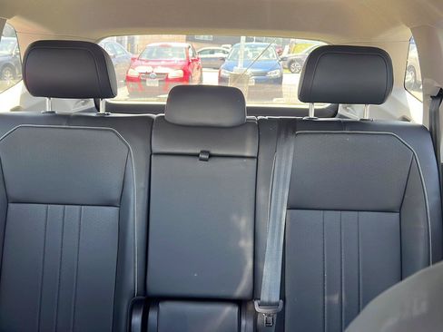 Used 2024 Volkswagen Tiguan SE AWD/4WD image 22