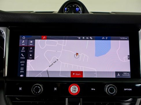 New 2026 Porsche Macan image 16