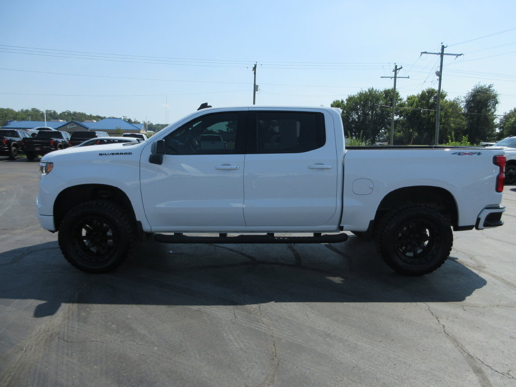 Used 2022 Chevrolet Silverado 1500 RST w/ Rally Edition AWD/4WD image 11