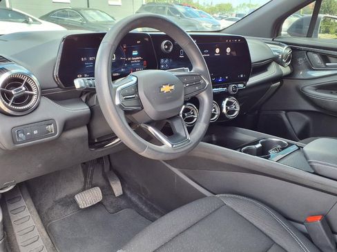 Used 2025 Chevrolet Blazer EV LT FWD image 19