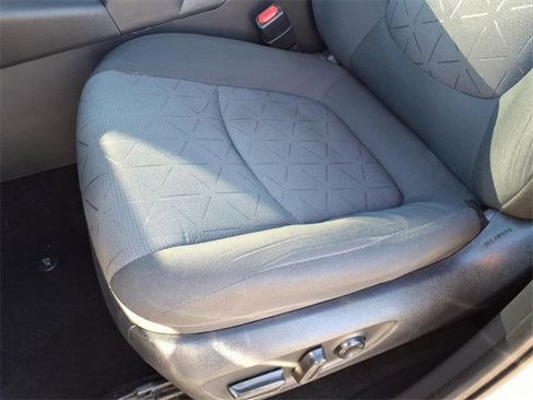 Used 2021 Toyota RAV4 XLE image 16