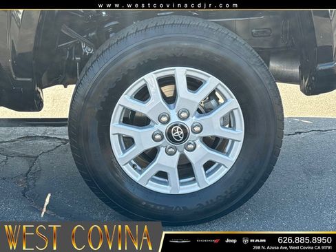 Used 2024 Toyota Tacoma SR5 RWD image 17