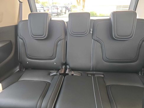 New 2026 INFINITI QX80 Luxe AWD/4WD image 9