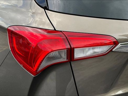 Used 2019 Buick Envision Essence FWD image 27