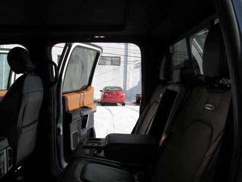 Used 2016 Ford F150 Limited w/ Trailer Tow Package image 29