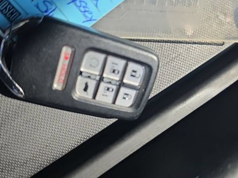 Used 2023 Honda Odyssey Touring image 30