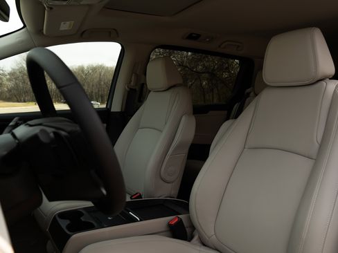 Certified 2026 Honda Odyssey EX-L image 17