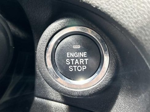 Used 2023 Subaru Ascent Limited AWD/4WD image 39