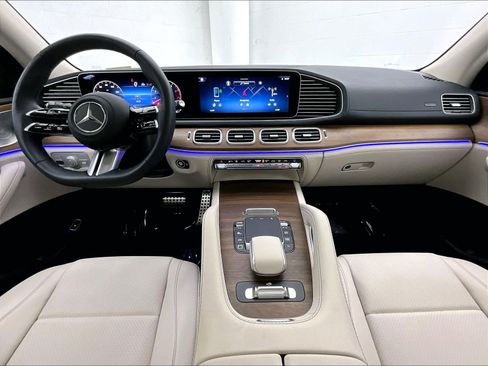 Used 2026 Mercedes-Benz GLS 450 4MATIC image 14