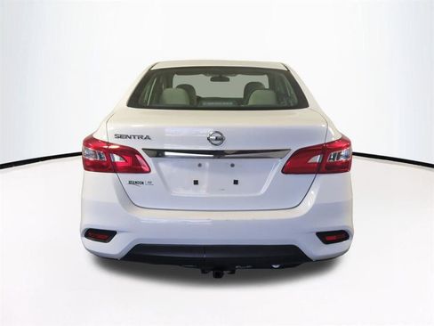 Used 2017 Nissan Sentra S image 6