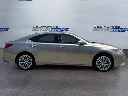 Used 2015 Lexus ES 350 w/ Luxury Package FWD image 4