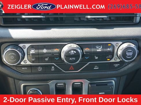 Used 2024 Jeep Wrangler Sport AWD/4WD image 15
