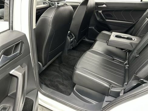 Used 2022 Volkswagen Tiguan SE image 21