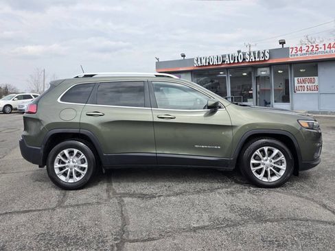 Used 2019 Jeep Cherokee Latitude w/ Popular Appearance Group image 10