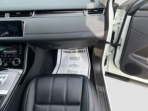 Used 2020 Land Rover Range Rover Evoque SE image 18
