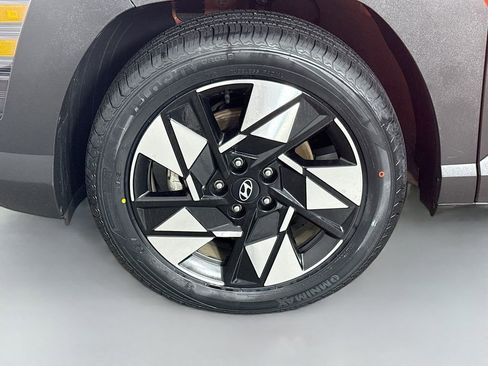 Used 2025 Hyundai Kona SEL image 19