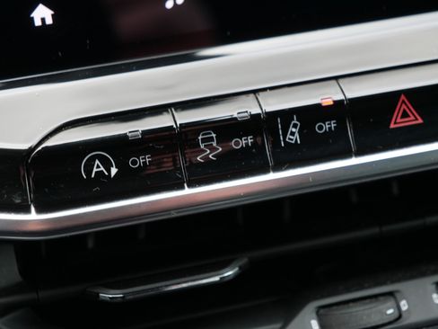 Used 2022 Jeep Compass Latitude image 32