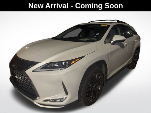 Used 2022 Lexus RX 350L Premium w/ Premium Package image 2