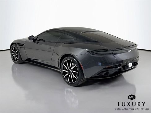 Used 2018 Aston Martin DB11 V12 image 8