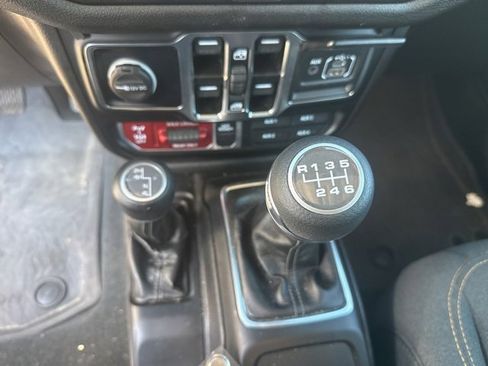 Used 2024 Jeep Wrangler Willys image 20