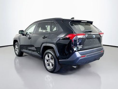 Used 2024 Toyota RAV4 LE AWD/4WD image 4