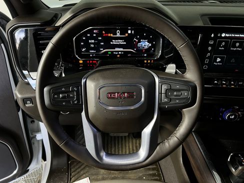Used 2025 GMC Sierra 1500 SLT w/ SLT Premium Plus Package image 9