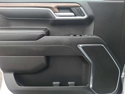 Used 2022 Chevrolet Silverado 1500 LT image 12