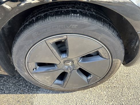 Used 2023 Tesla Model 3 Standard Range image 15