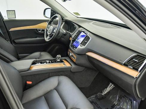 Certified 2025 Volvo XC90 B6 Plus image 16