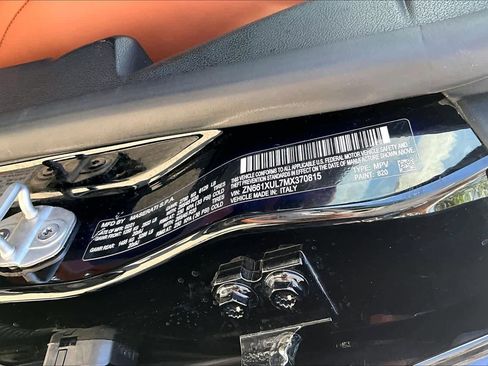 Used 2021 Maserati Levante GranLusso image 35