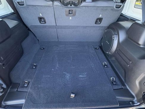 New 2026 Jeep Wrangler Unlimited Rubicon image 17