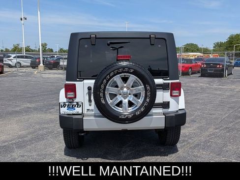 Used 2018 Jeep Wrangler Unlimited Sahara w/ Connectivity Group AWD/4WD image 7