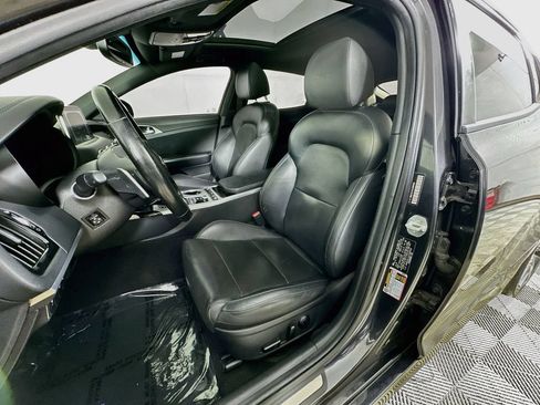 Used 2020 Kia Stinger GT1 RWD image 25