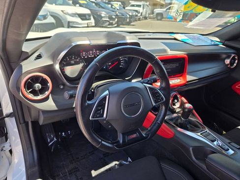 Used 2020 Chevrolet Camaro SS RWD image 6